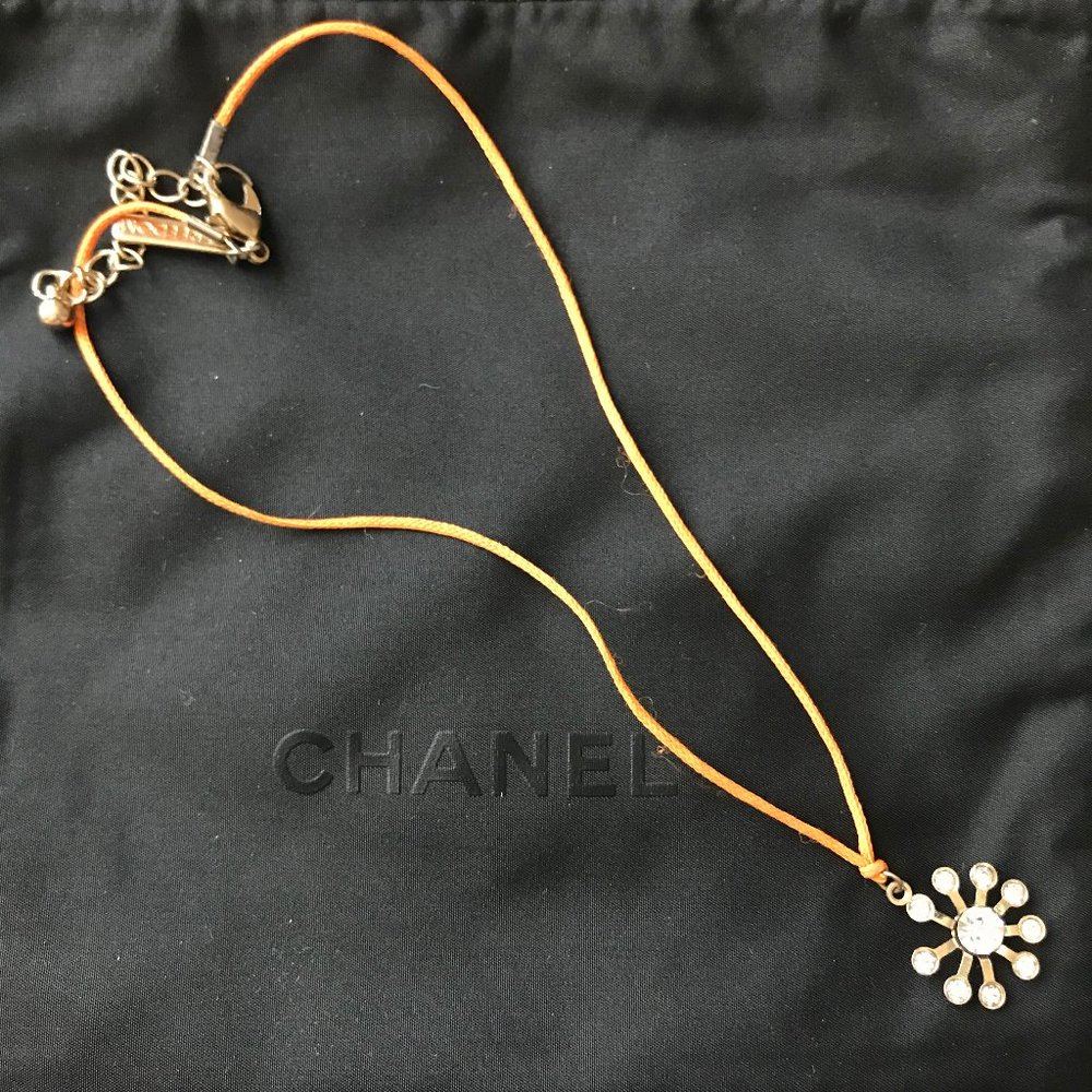 Flower Choker Necklace